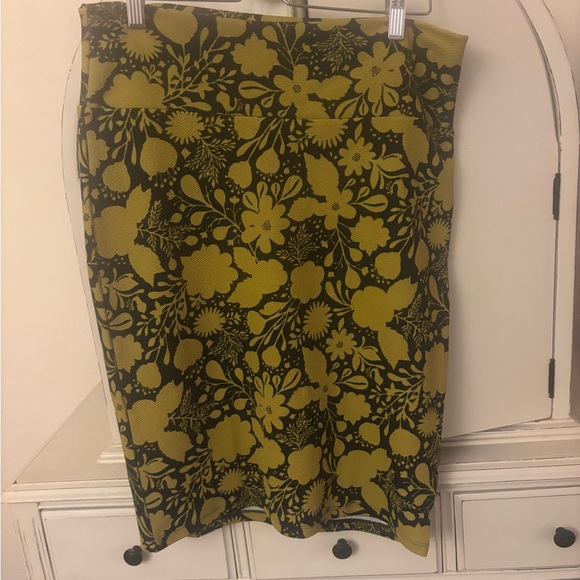 LuLaRoe Dresses & Skirts - LuLaRoe Black and Yellow Floral Pencil Skirt